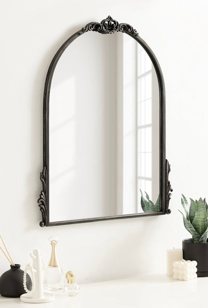 Kate and Laurel Myrcelle Traditional Arched Mirror, 25 x 33, Gold, Decorative Large Arch Mirror with Ornate Garland Detailing Along The Crown and Edges of The Frame