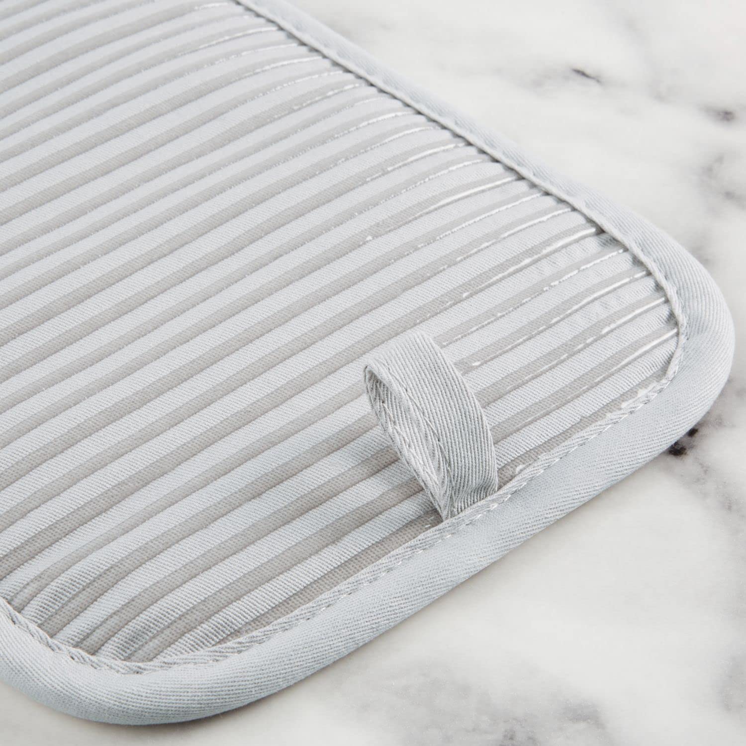 KITCHENAID Quilted Cotton Terry Cloth Oven Mitt, Pot Holder, Kitchen Towel 4-Pack Set, Heat Resistant, Silicone Grip, Gift Set, Milkshake, 16&quot;x26&quot;, 7&quot;x13&quot; &amp; 7&quot;x10&quot;