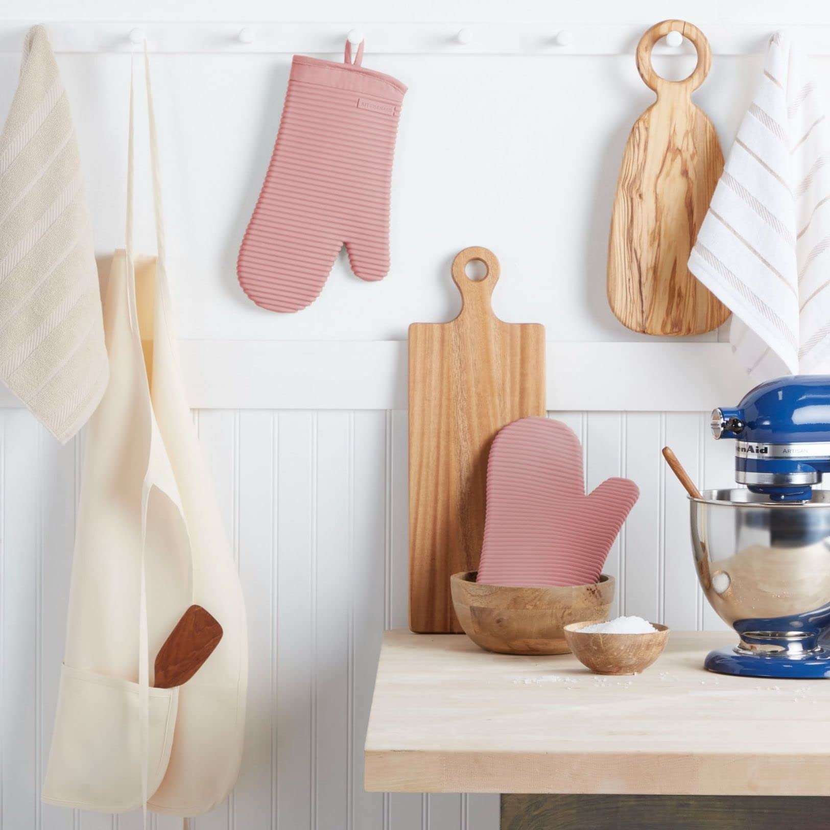 KitchenAid Ribbed Soft Silicone Oven Mitt Set, 7&quot;x13&quot;, Milkshake 2 Count