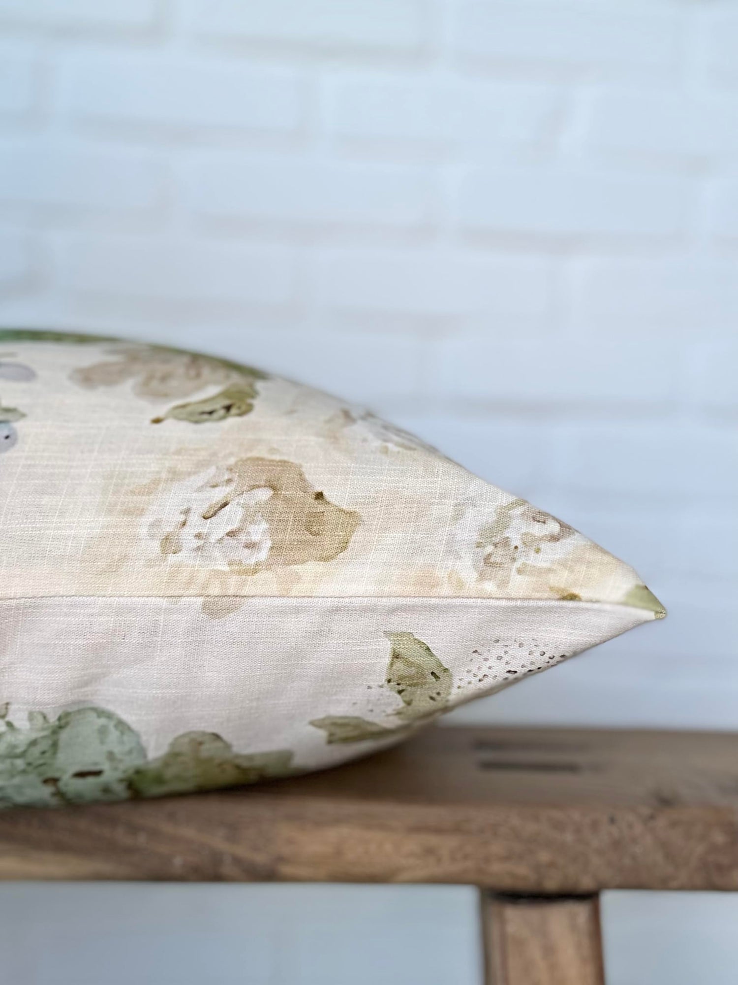 Pillow Cover 100% Linen 20 x 20 inches Double Sided Block Print with Zipper for Easy Removal Home Decor Shabby Chic Farmhouse Neutral Decorative Sofa Couch Accent (Plaid White Grey)