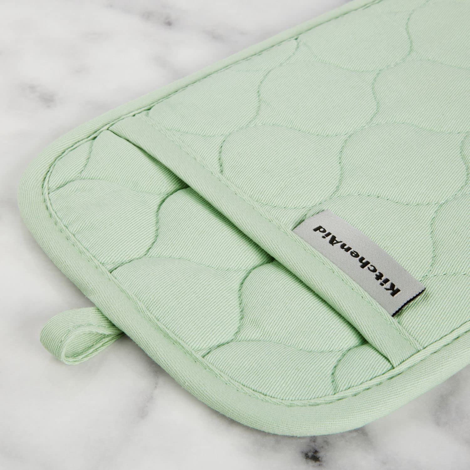 KITCHENAID Quilted Cotton Terry Cloth Oven Mitt, Pot Holder, Kitchen Towel 4-Pack Set, Heat Resistant, Silicone Grip, Gift Set, Milkshake, 16&quot;x26&quot;, 7&quot;x13&quot; &amp; 7&quot;x10&quot;