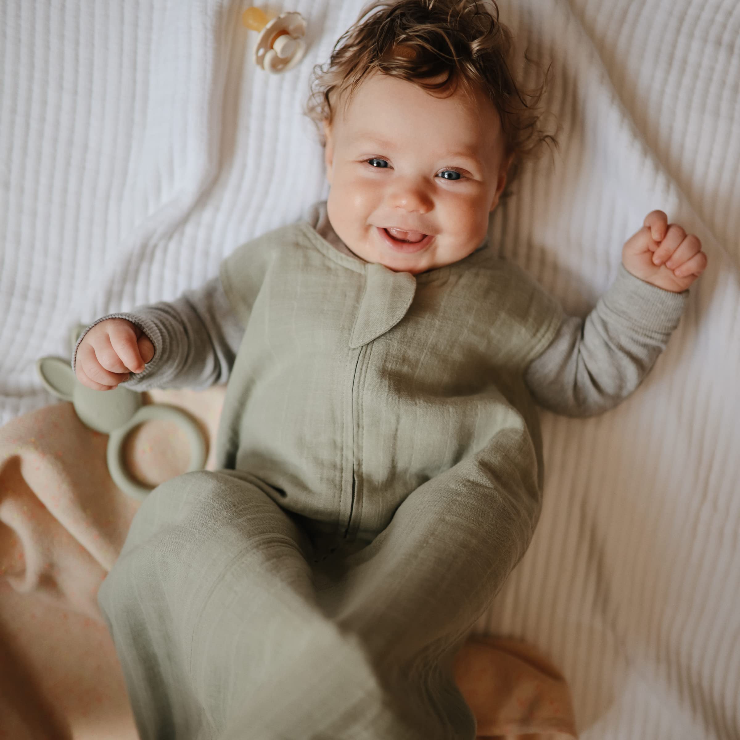 mushie Baby Wearable Blanket | 100% Organic Cotton Muslin | Sleeping Bag for Infants (Natural)