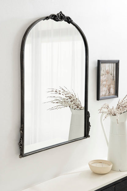 Kate and Laurel Myrcelle Traditional Arched Mirror, 25 x 33, Gold, Decorative Large Arch Mirror with Ornate Garland Detailing Along The Crown and Edges of The Frame