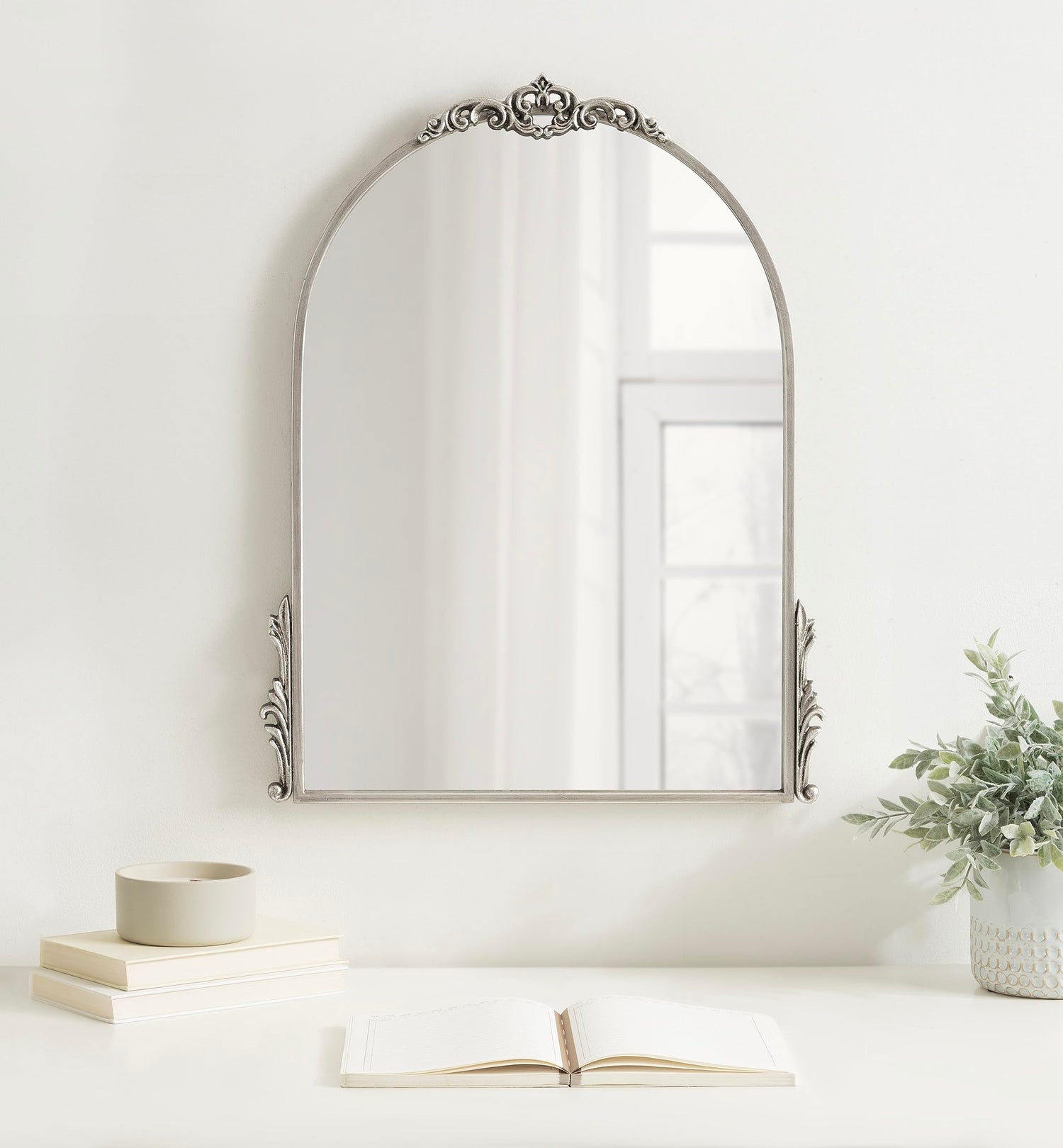 Kate and Laurel Myrcelle Traditional Arched Mirror, 25 x 33, Gold, Decorative Large Arch Mirror with Ornate Garland Detailing Along The Crown and Edges of The Frame