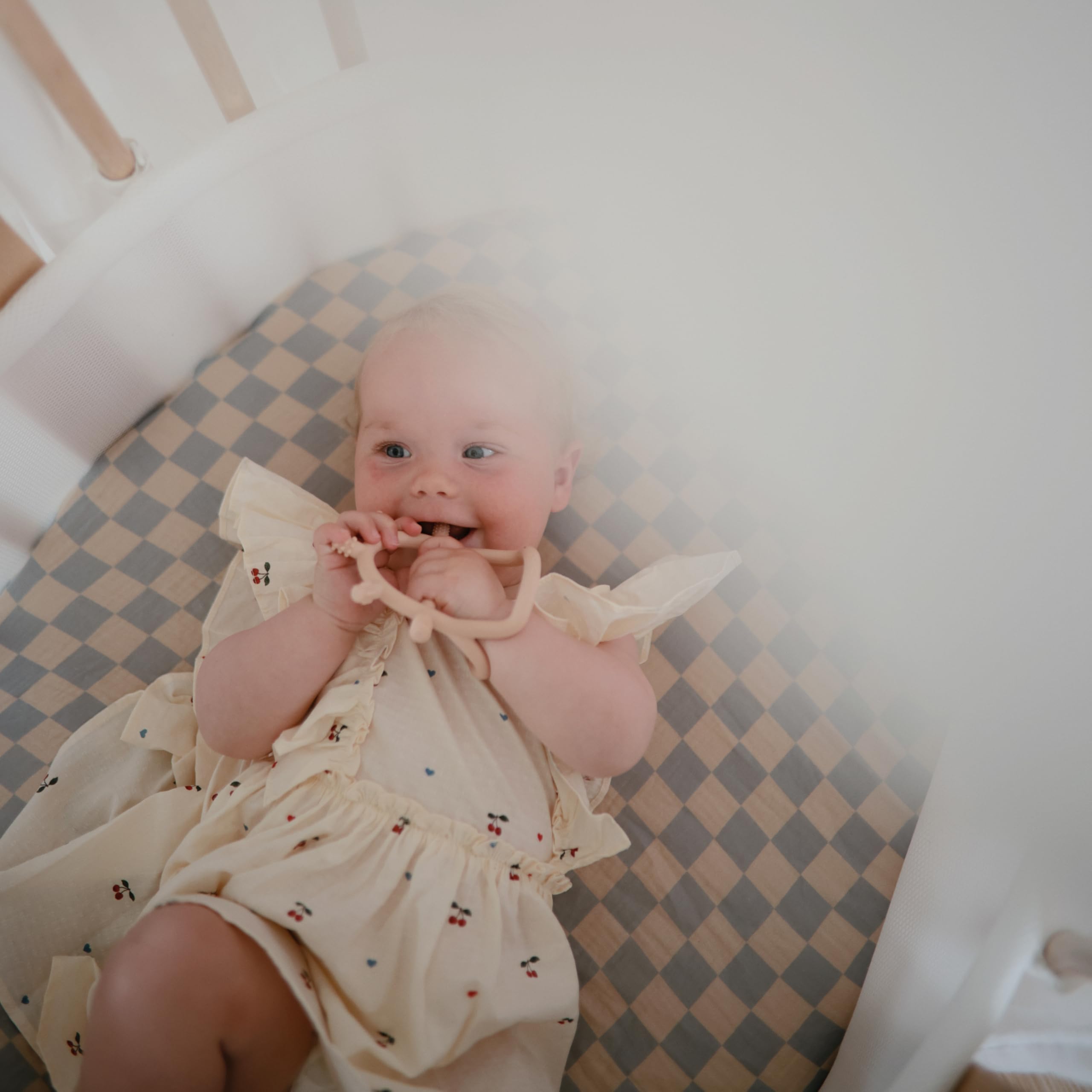 mushie Extra Soft Muslin Fitted Crib Sheet | 192 Thread Count | 28&quot;x 52&quot; (Fog)