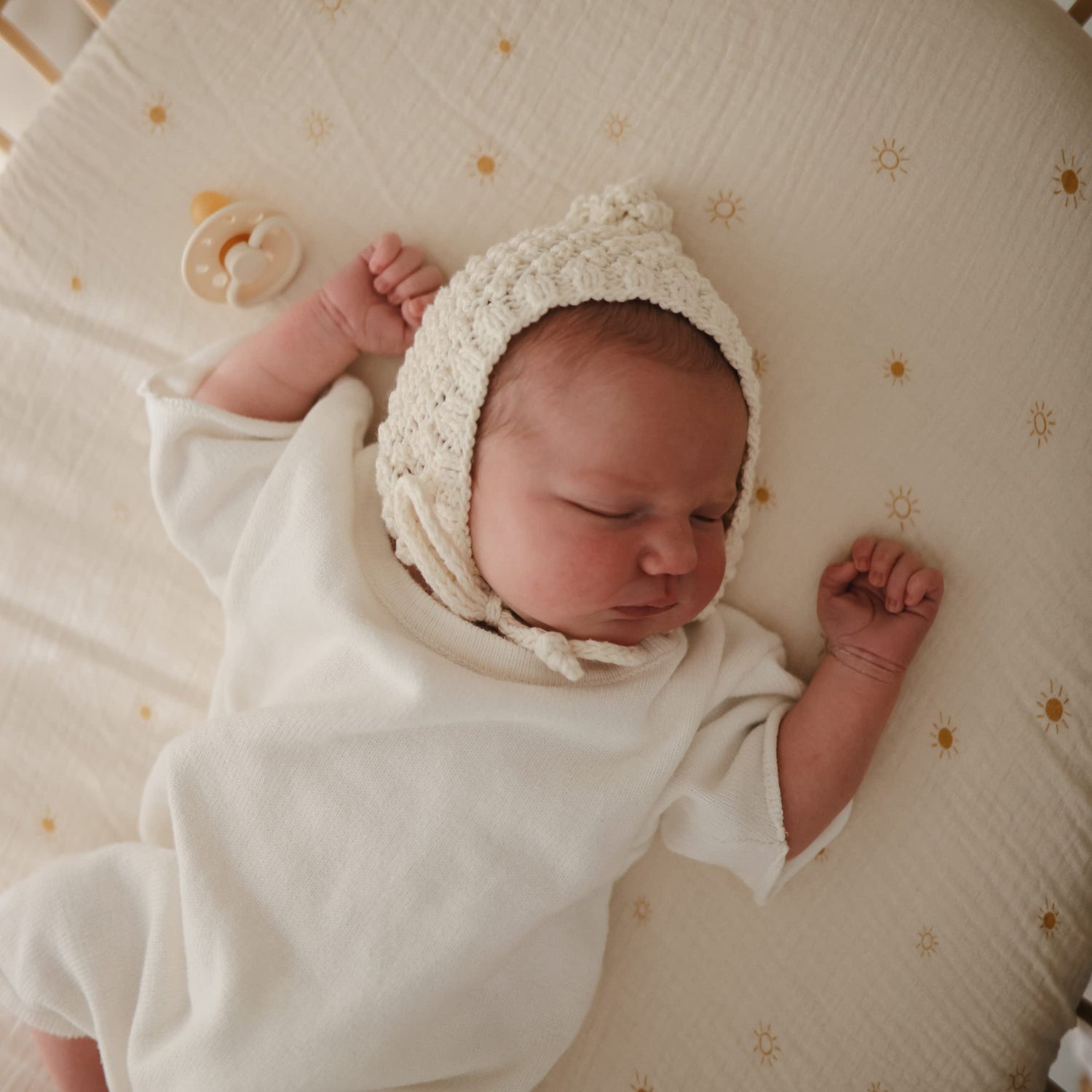 mushie Extra Soft Muslin Fitted Crib Sheet | 192 Thread Count | 28&quot;x 52&quot; (Fog)