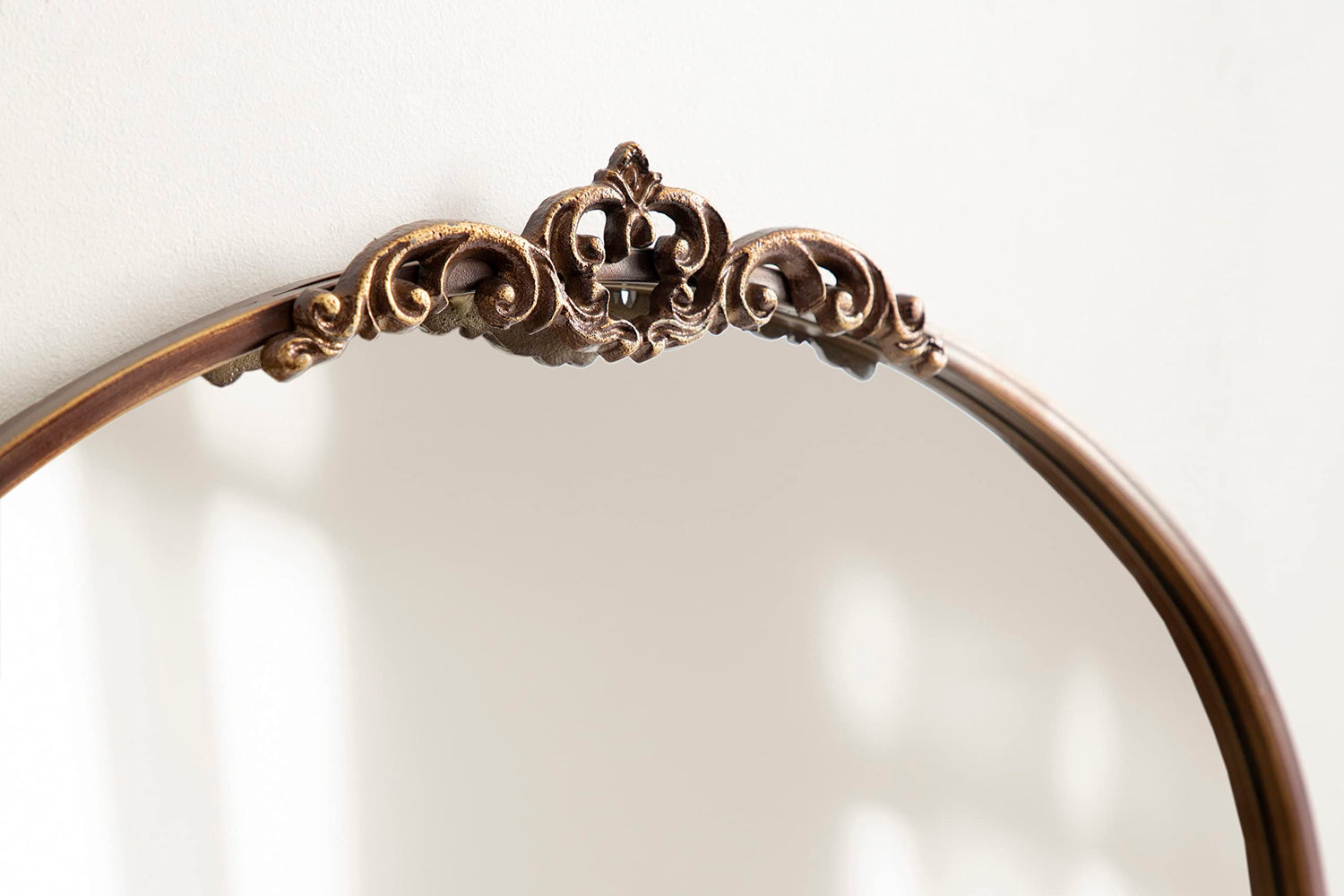 Kate and Laurel Myrcelle Traditional Arched Mirror, 25 x 33, Gold, Decorative Large Arch Mirror with Ornate Garland Detailing Along The Crown and Edges of The Frame