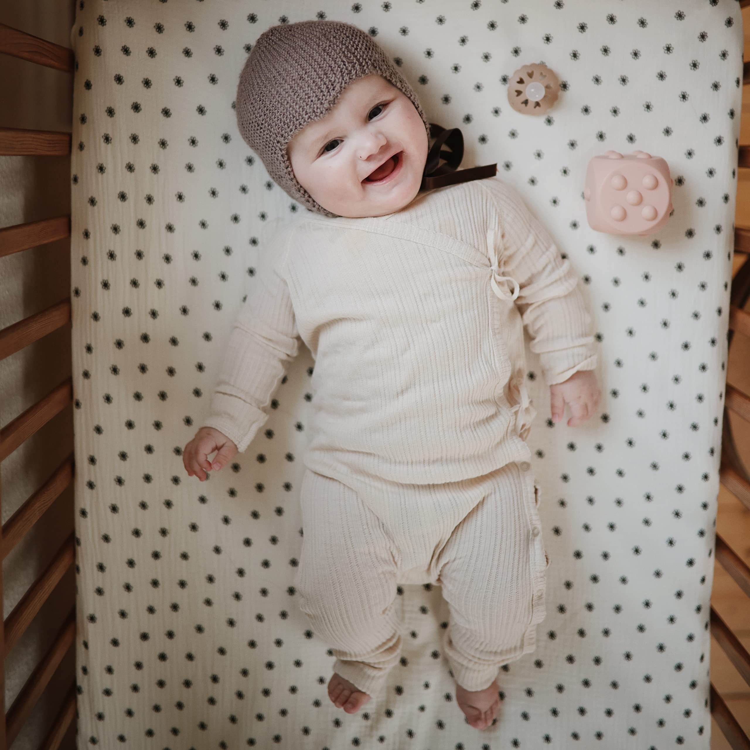 mushie Extra Soft Muslin Fitted Crib Sheet | 192 Thread Count | 28&quot;x 52&quot; (Fog)