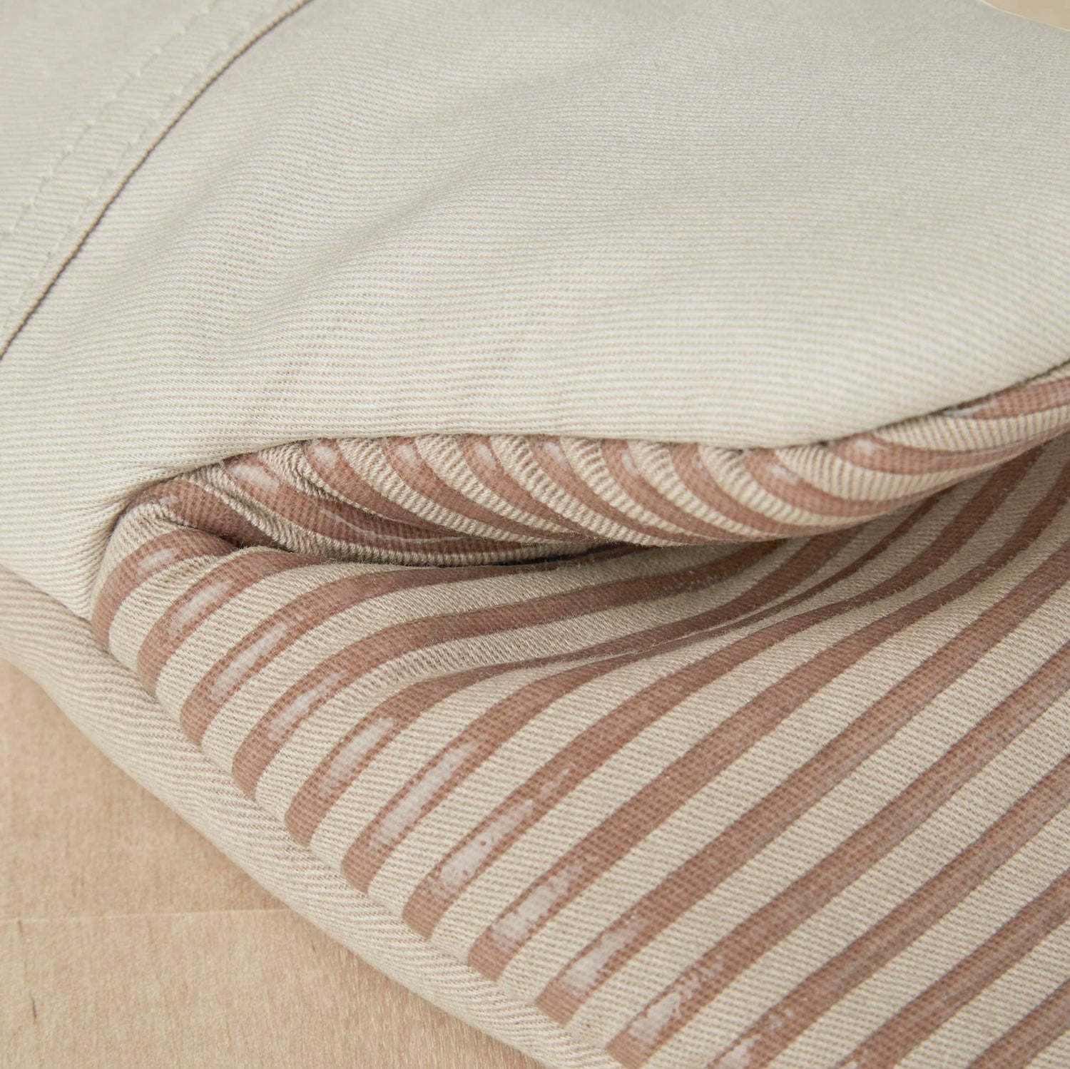 KitchenAid Beacon Two-Tone Non-Slip Mini Oven Mitt Set, Milkshake/Beige, 5.5&quot;x8&quot;, 2 Piece