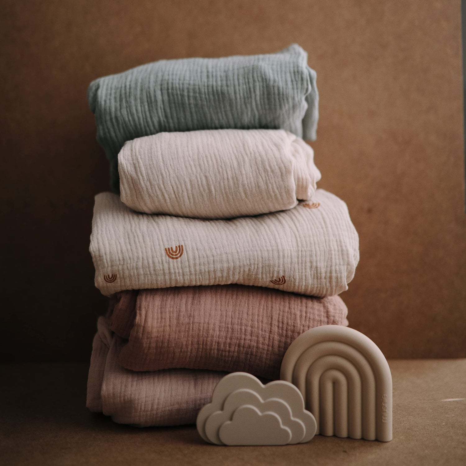 mushie Extra Soft Muslin Fitted Crib Sheet | 192 Thread Count | 28&quot;x 52&quot; (Fog)