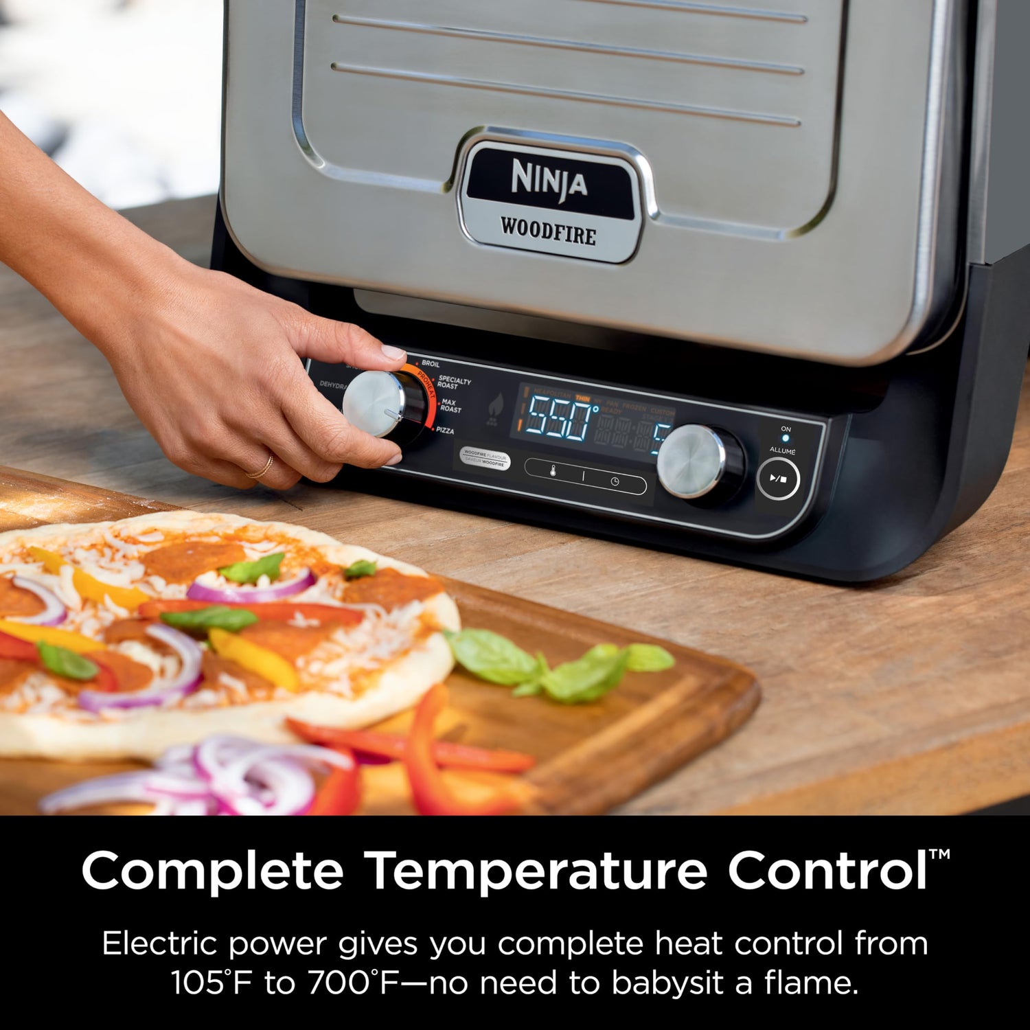 Ninja Woodfire 8-in-1 Outdoor Oven, Pizza Oven, 700°F High Heat Roaster, BBQ Smoker, Ninja Woodfire Technology, Weather Resistant, Portable, Electric, Grey, OO101LWC (Canadian Version)