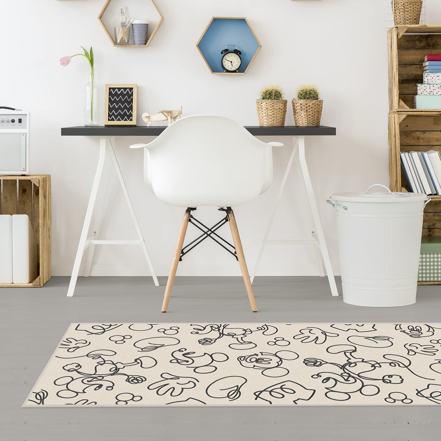 RUGGABLE Disney Classic Minnie Mouse Washable Rug - Perfect Area Rug for Nursery Playroom Kids Room - Pet &amp; Child Friendly - Stain &amp; Water Resistant - Trellis Pink 5&
