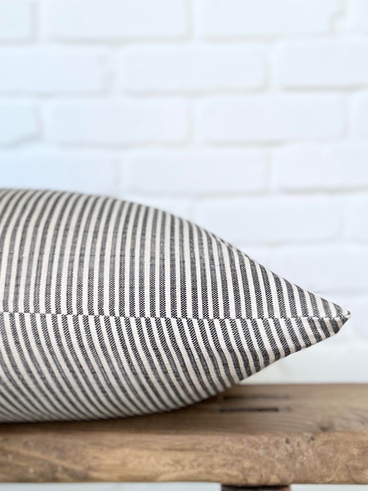Pillow Cover 100% Linen 20 x 20 inches Double Sided Block Print with Zipper for Easy Removal Home Decor Shabby Chic Farmhouse Neutral Decorative Sofa Couch Accent (Plaid White Grey)