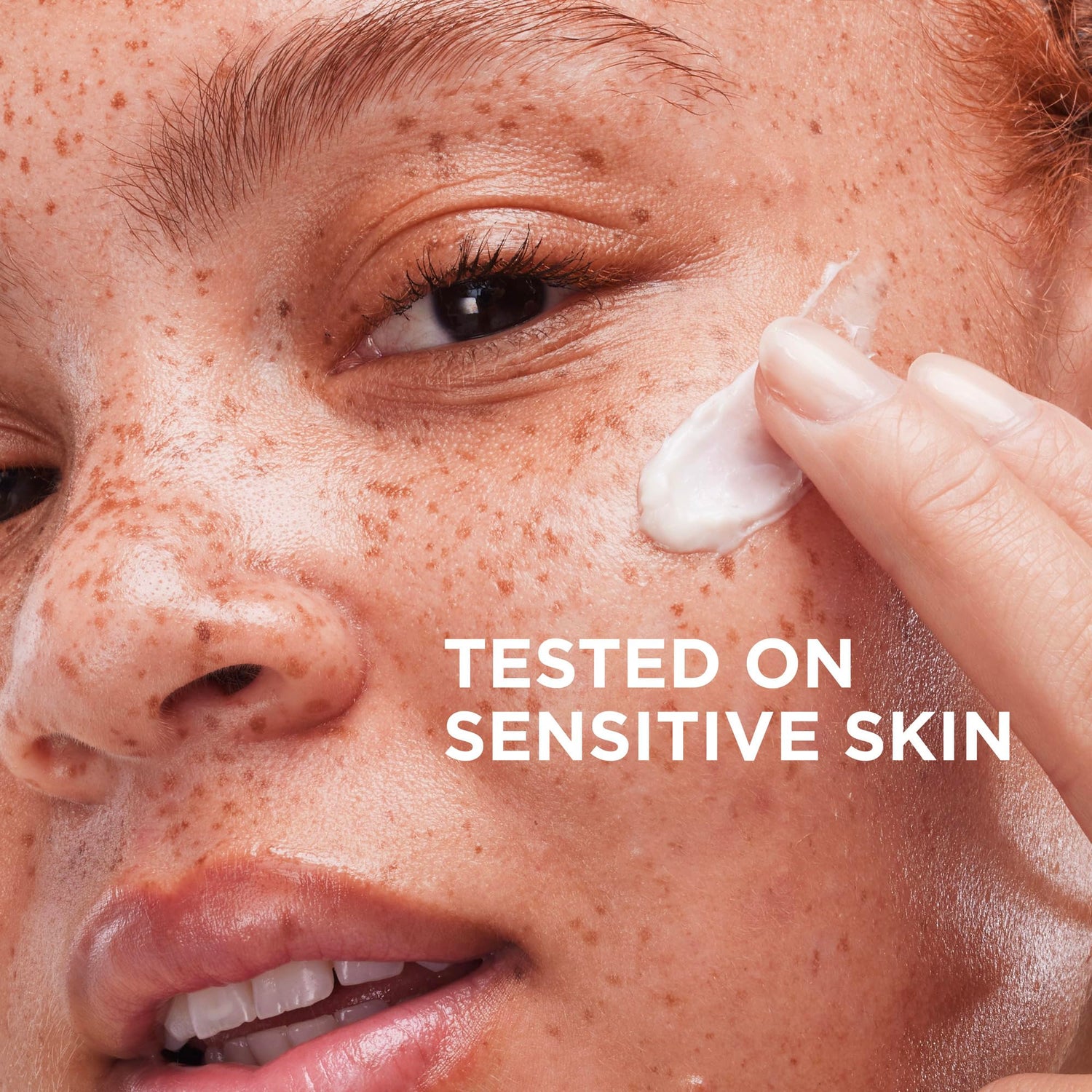 IT Cosmetics Confidence in a Cream Anti Aging Face Moisturizer – Visibly Reduces Fine Lines, Wrinkles &amp; Signs of Aging Skin in 2 Weeks, 48HR Hydration with Hyaluronic Acid, Niacinamide