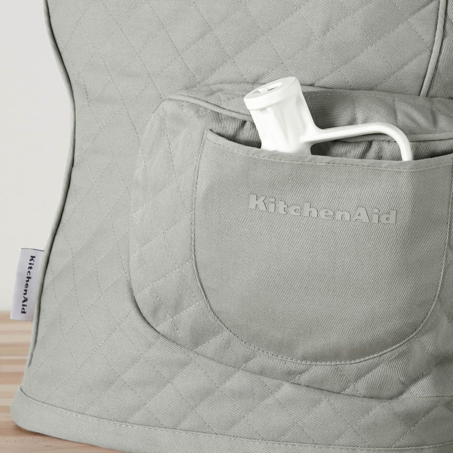 KITCHENAID Fitted Tilt-Head Solid Stand Mixer Cover with Storage Pocket, Quilted 100% Cotton, Milkshake, 14.4&quot;x18&quot;x10&quot;