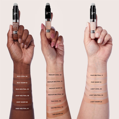 IT Cosmetics Bye Bye Dark Spots Concealer + Brightening Serum – 2% Niacinamide, Hyaluronic Acid &amp; Caffeine - Medium Coverage, Natural Finish, All Skin Types - 0.22 fl oz