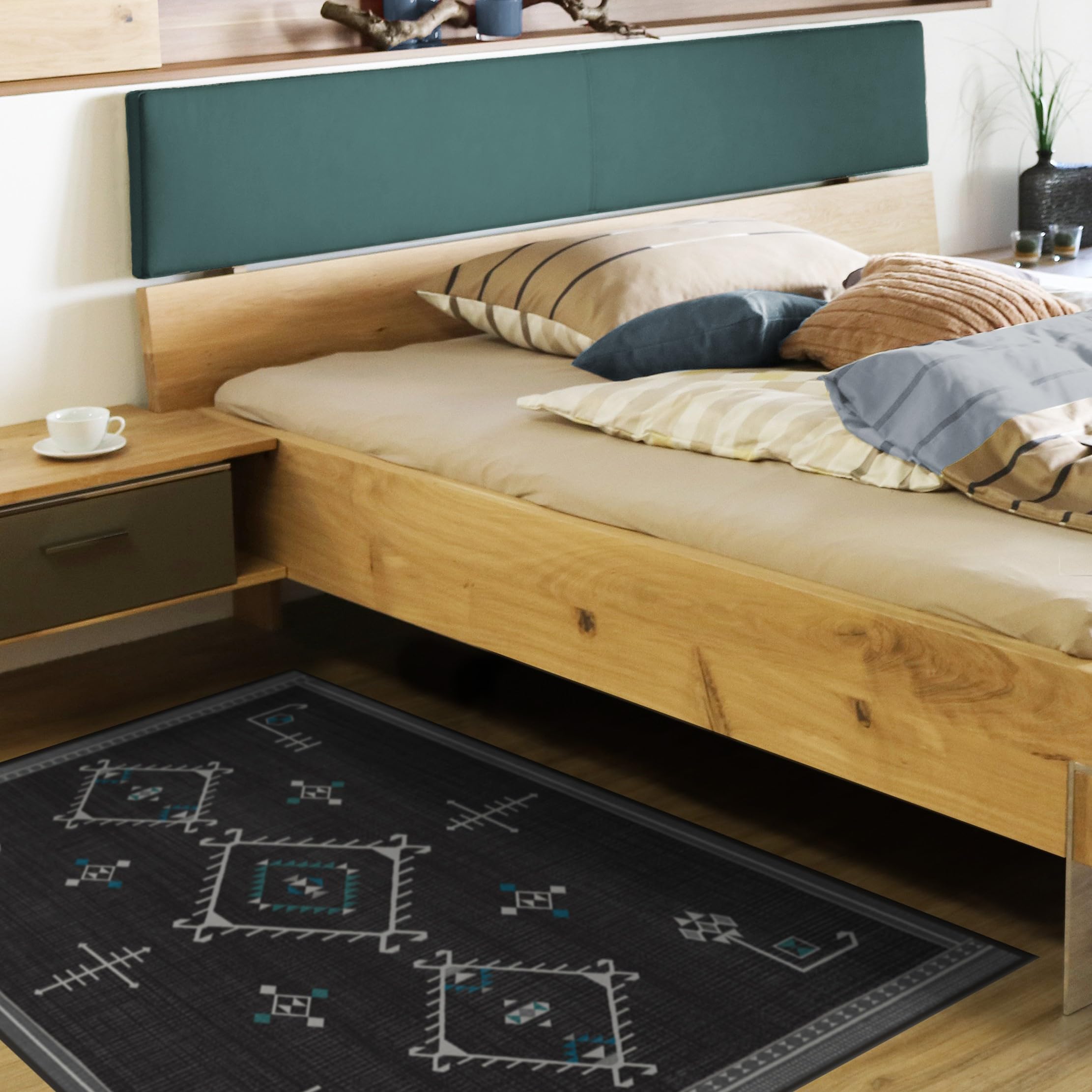 RUGGABLE Damali Runner Rug - Perfect Boho Washable Rug for Entryway Hallway Kitchen - Pet &amp; Child Friendly - Non-Toxic - Stain &amp; Water Resistant - Black &amp; White 2.5&