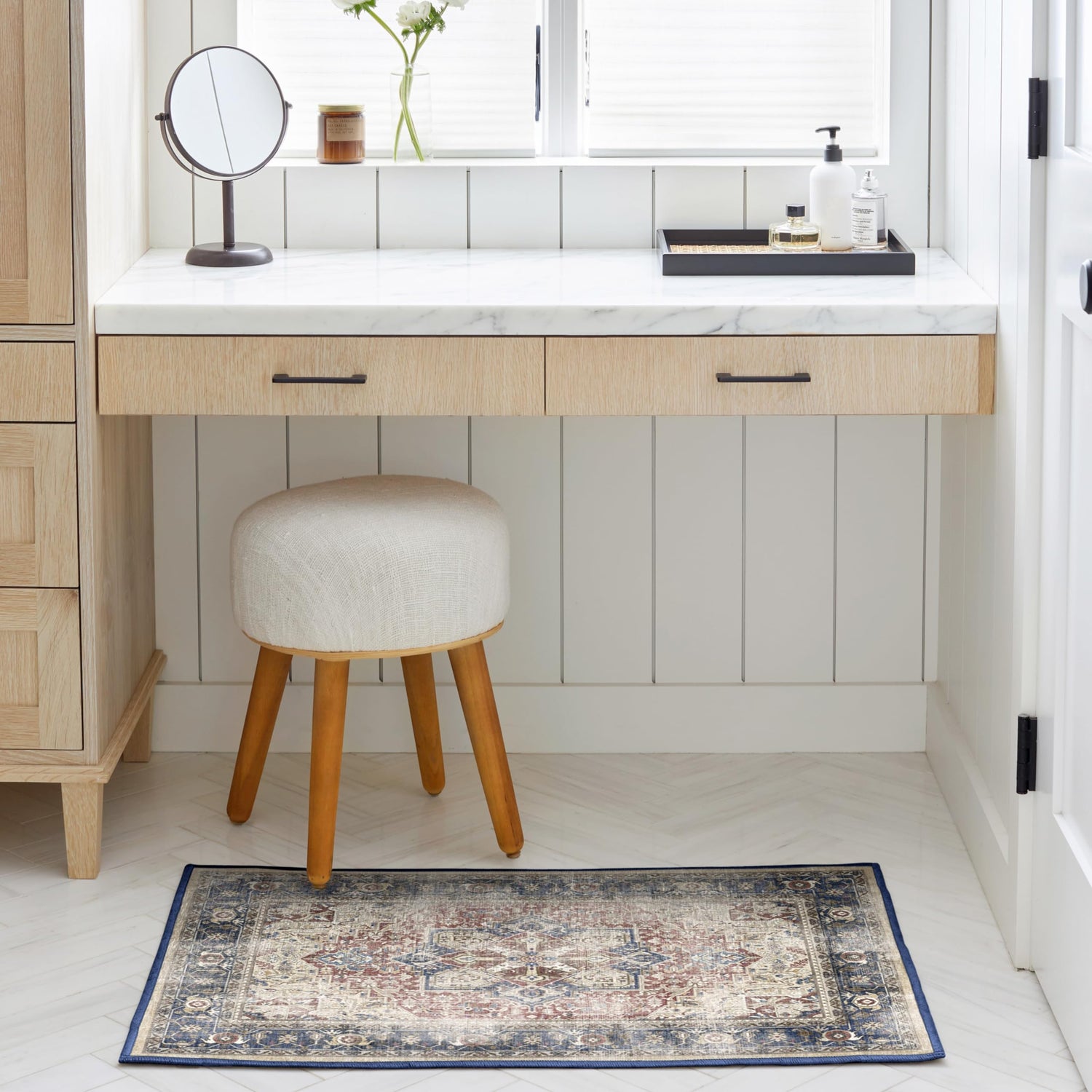 RUGGABLE Kamran Washable Rug - Perfect Vintage Area Rug for Living Room Bedroom Kitchen - Pet &amp; Child Friendly - Stain &amp; Water Resistant - Hazel 5&