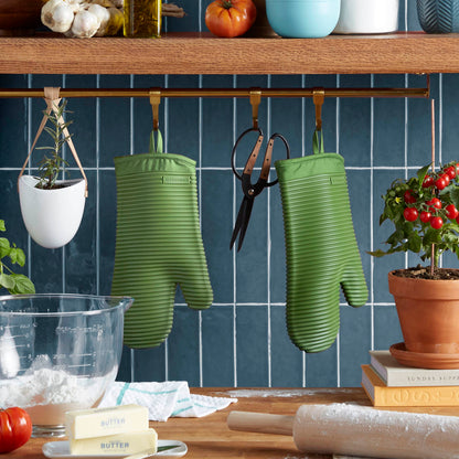 KitchenAid Ribbed Soft Silicone Oven Mitt Set, 7&quot;x13&quot;, Milkshake 2 Count