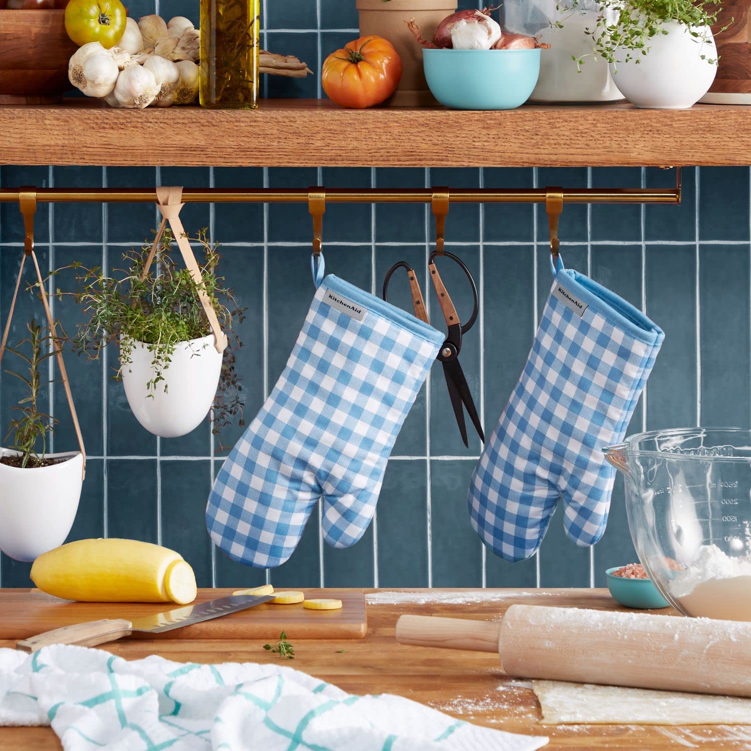 KitchenAid Gingham Oven Mitt 2-Pack Set, Milkshake, 7&quot;x13&quot;