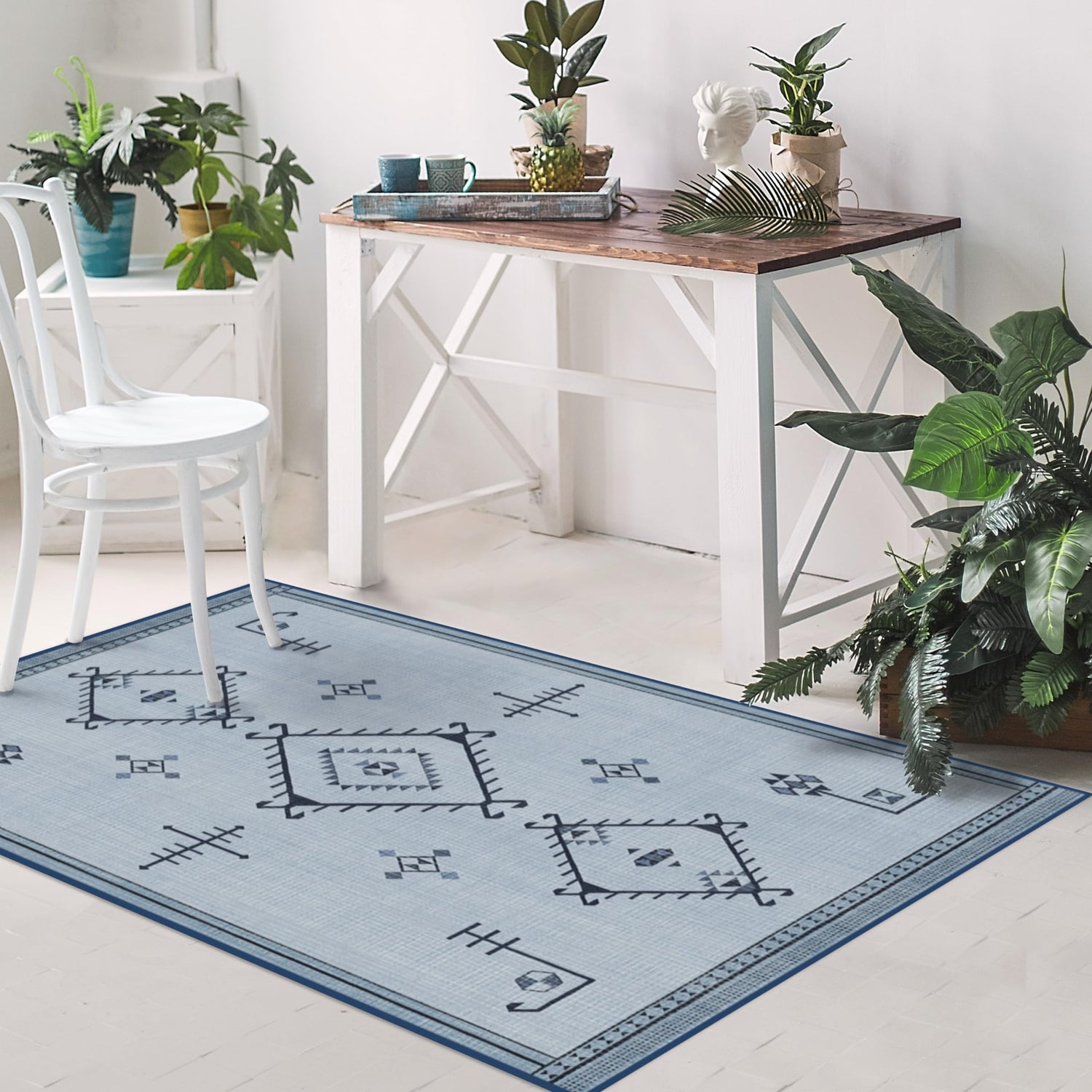 RUGGABLE Damali Runner Rug - Perfect Boho Washable Rug for Entryway Hallway Kitchen - Pet &amp; Child Friendly - Non-Toxic - Stain &amp; Water Resistant - Black &amp; White 2.5&