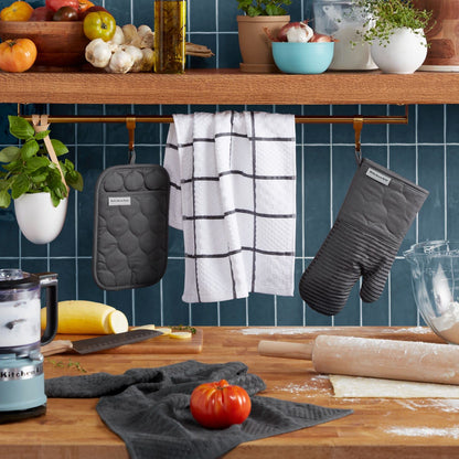 KITCHENAID Quilted Cotton Terry Cloth Oven Mitt, Pot Holder, Kitchen Towel 4-Pack Set, Heat Resistant, Silicone Grip, Gift Set, Milkshake, 16&quot;x26&quot;, 7&quot;x13&quot; &amp; 7&quot;x10&quot;
